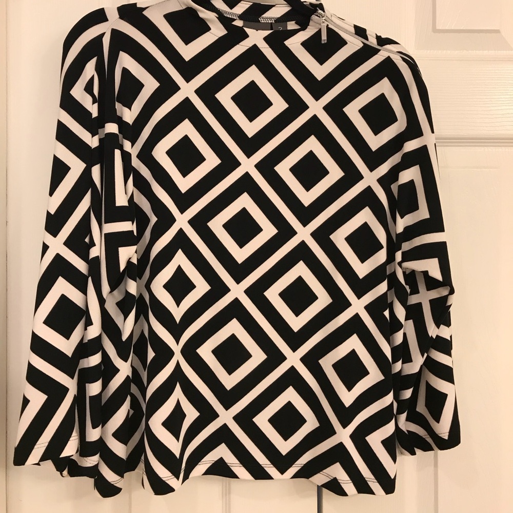 Chico’s Geometric Black & White Top